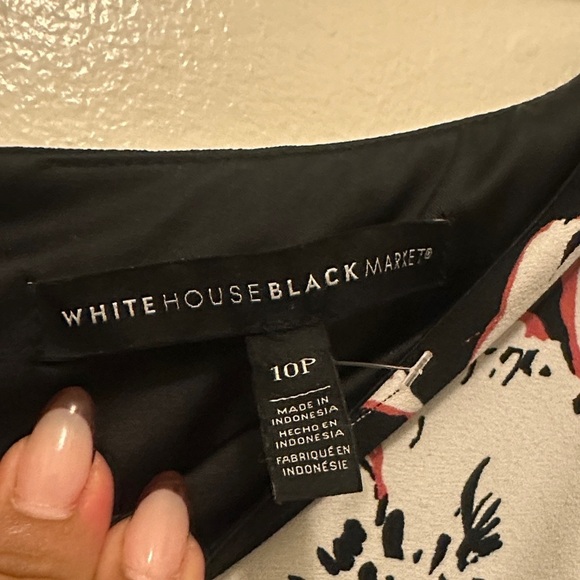 White House Black Market Black and White Floral Mini Skirt - Picture 2 of 3